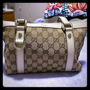 Authentic Gucci hand bag